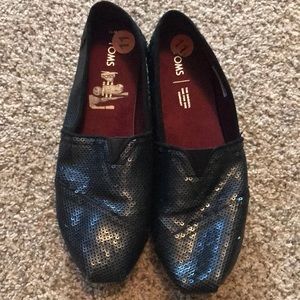 Black sequin Toms